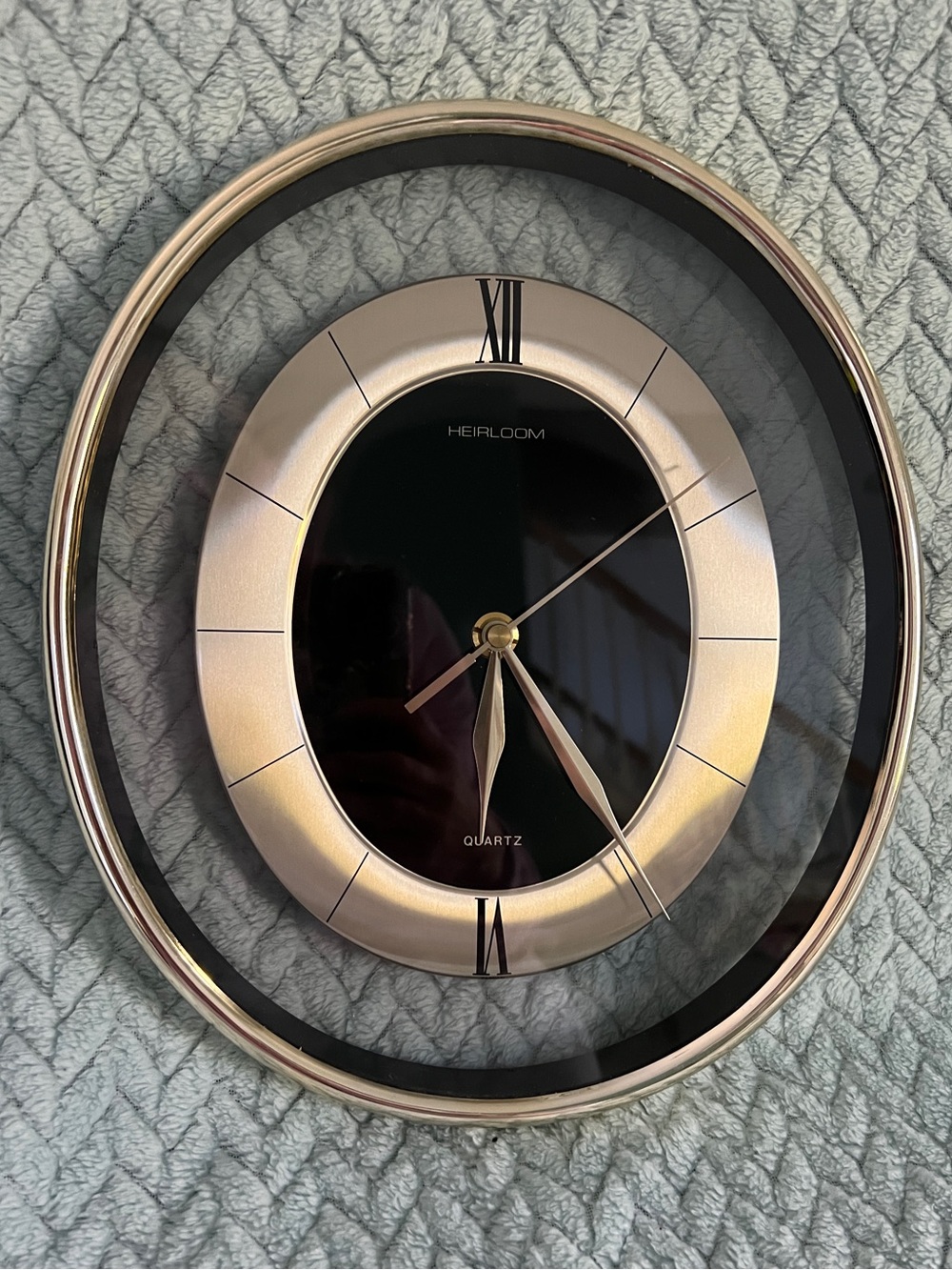 Vtg Heirloom Quartz, #06610, See Thru MCM, Oval Wall Clock, Works Great